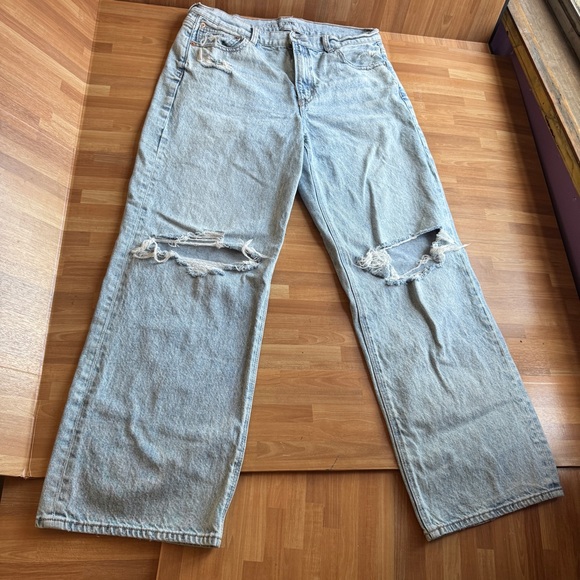 American Eagle STRIGID distressed light blue denim jeans, size 10 wide leg - Picture 1 of 12